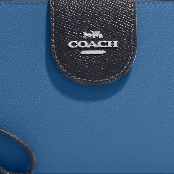 Coach Medium Tech Wallet - Picture 4 of 13